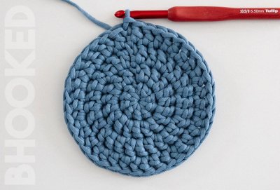 how-to-crochet-a-circle-step-by-step