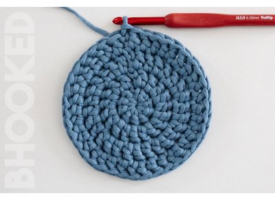 how-to-crochet-a-circle-step-by-step